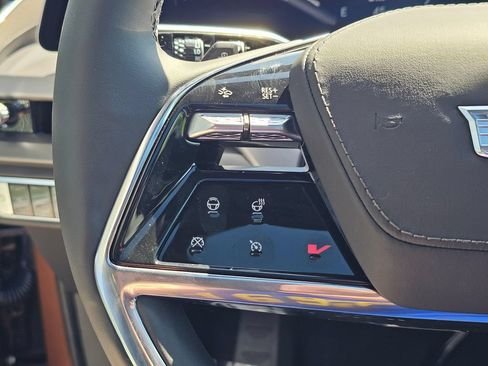 New 2027 Cadillac Vistiq Platinum AWD/4WD image 29