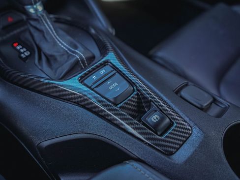 Used 2017 Chevrolet Camaro SS image 16