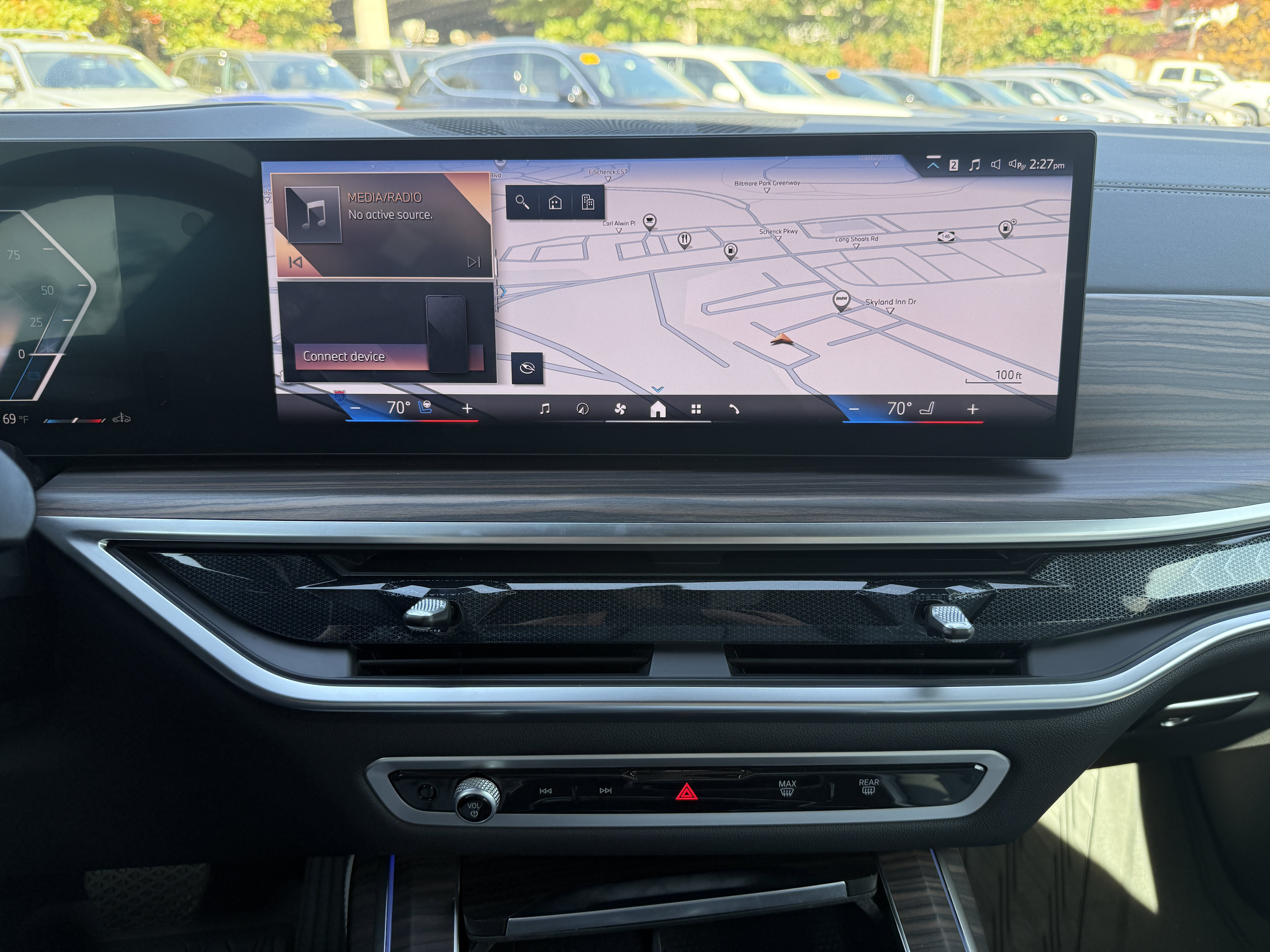 Used 2026 BMW X7 xDrive40i AWD/4WD image 16