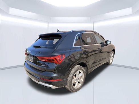 Used 2020 Audi Q3 2.0T Premium w/ Convenience Package AWD/4WD image 3
