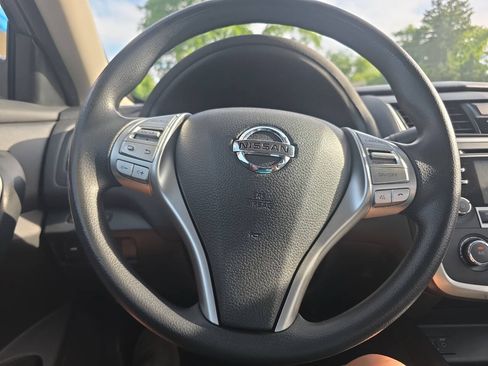 Used 2017 Nissan Altima 2.5 S w/ Power Driver Seat Package FWD image 16