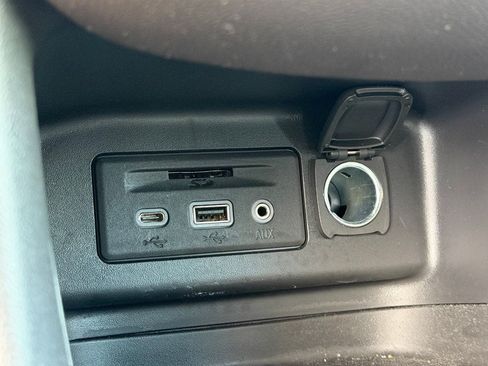 Used 2024 Chevrolet Equinox RS FWD image 23