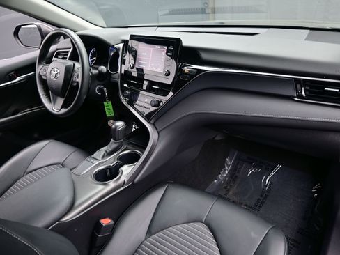 Used 2024 Toyota Camry SE FWD image 15