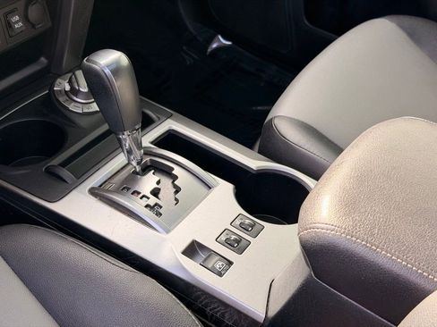 Used 2018 Toyota 4Runner SR5 Premium AWD/4WD image 20