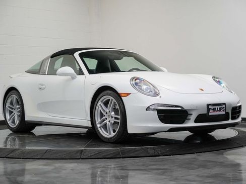 Used 2015 Porsche 911 Targa 4 AWD/4WD image 15