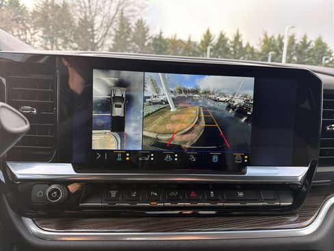 Used 2025 Chevrolet Silverado 2500 LT w/ Safety Package image 25