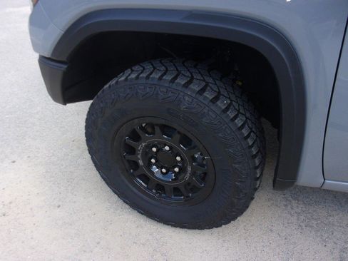 Used 2024 GMC Sierra 1500 AT4X w/ AT4X AEV Edition image 60