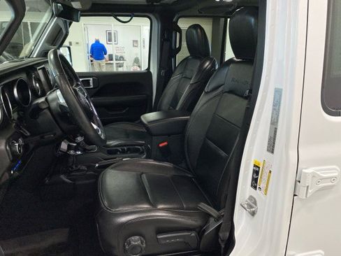 Used 2023 Jeep Wrangler Sahara w/ Cold Weather Group image 18