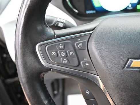 Used 2018 Chevrolet Bolt Premier w/ Driver Confidence II Package image 16