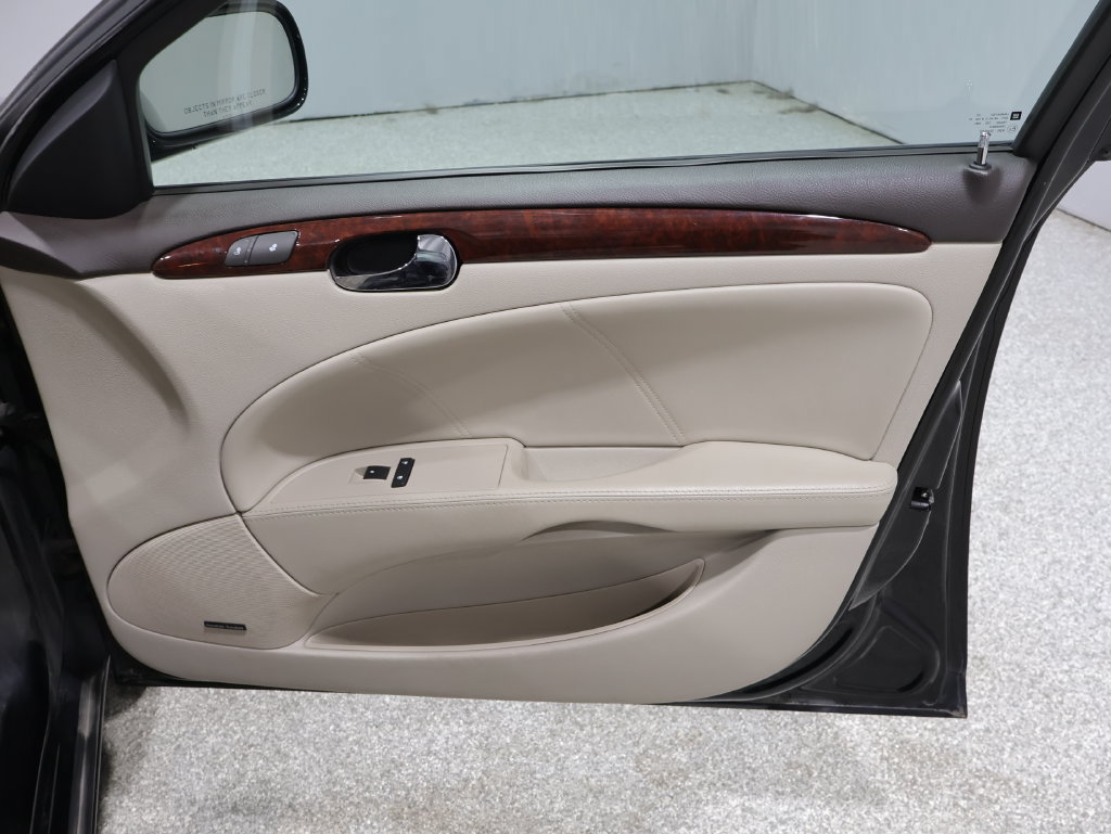Used 2007 Buick Lucerne CXL w/ Luxury Package FWD image 22