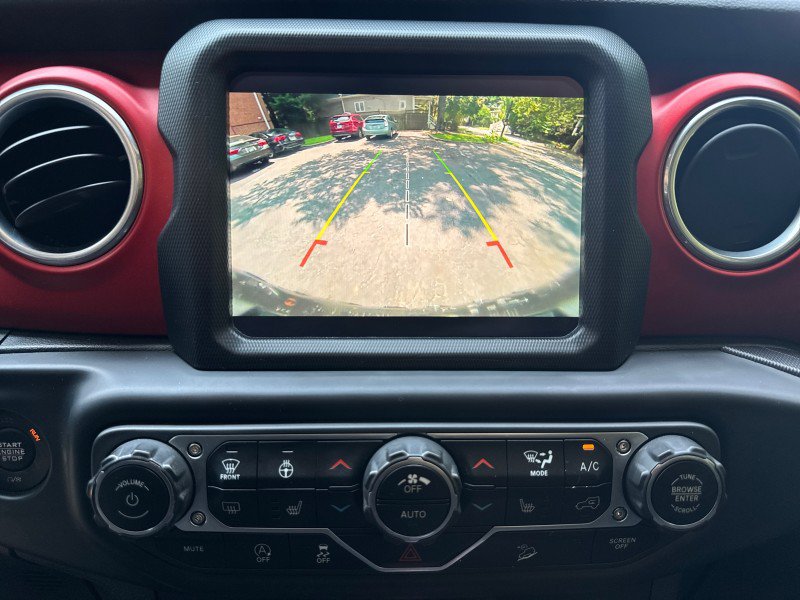 Used 2018 Jeep Wrangler Unlimited Rubicon AWD/4WD image 8