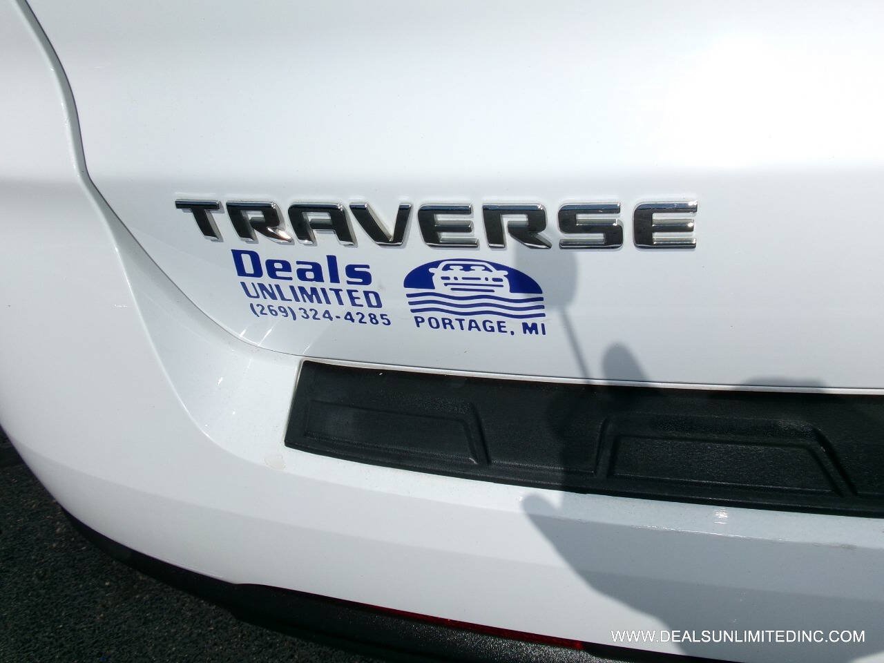 Used 2017 Chevrolet Traverse LS FWD image 5