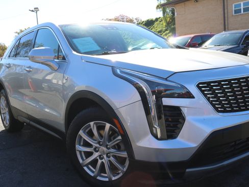 Used 2021 Cadillac XT4 Luxury w/ Cold Weather Package image 3