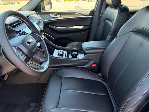 New 2026 Jeep Grand Cherokee L Limited AWD/4WD image 24