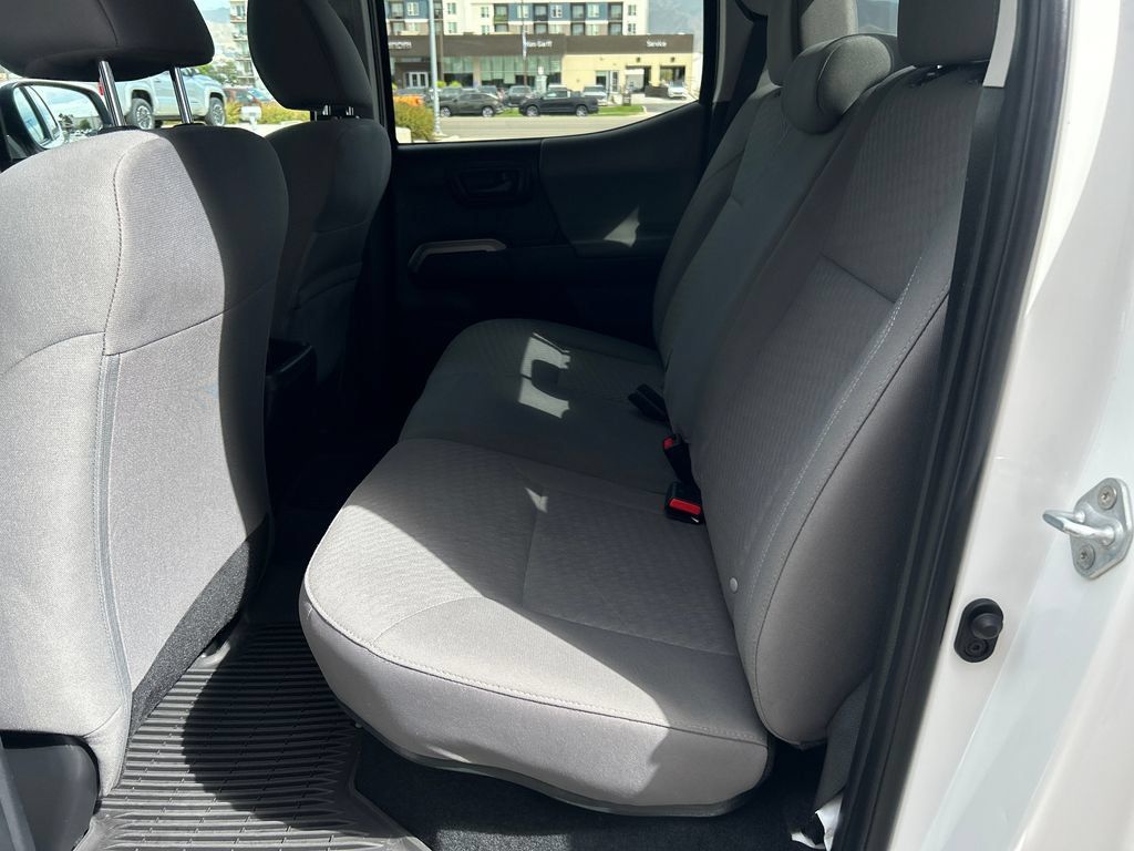 Certified 2023 Toyota Tacoma SR5 AWD/4WD image 29