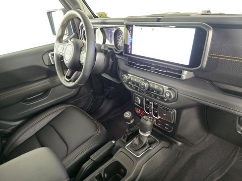 New 2025 Jeep Wrangler Unlimited Rubicon 392 image 28