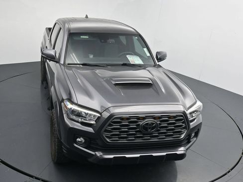 Used 2021 Toyota Tacoma TRD Sport AWD/4WD image 10