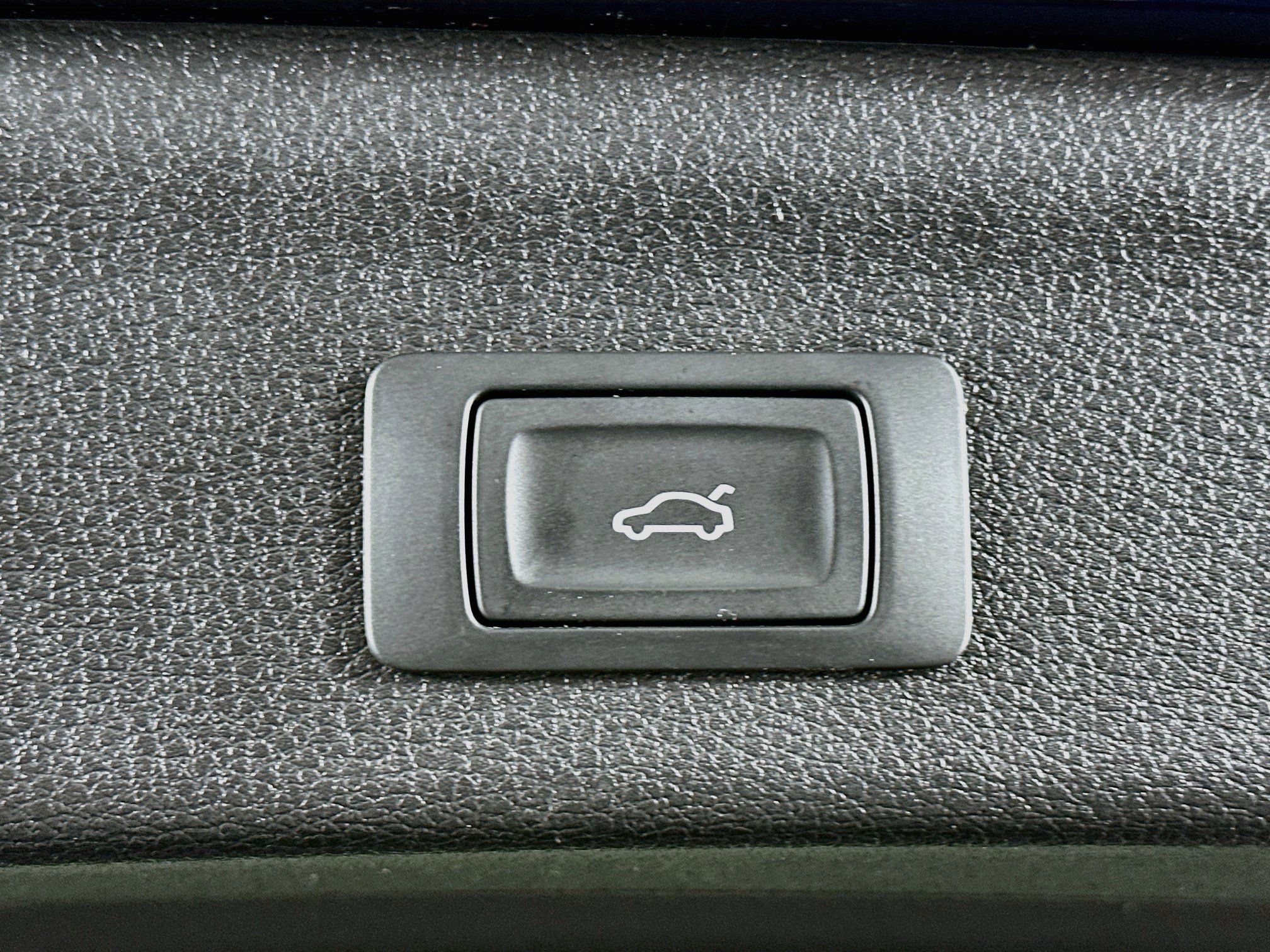 Used 2025 Audi Q3 2.0T Premium AWD/4WD image 30