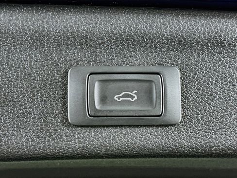 Used 2025 Audi Q3 2.0T Premium AWD/4WD image 30