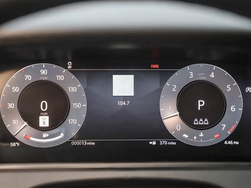 New 2026 Land Rover Range Rover Velar Dynamic SE image 22