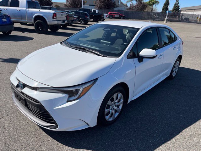 Used 2025 Toyota Corolla LE FWD image 7