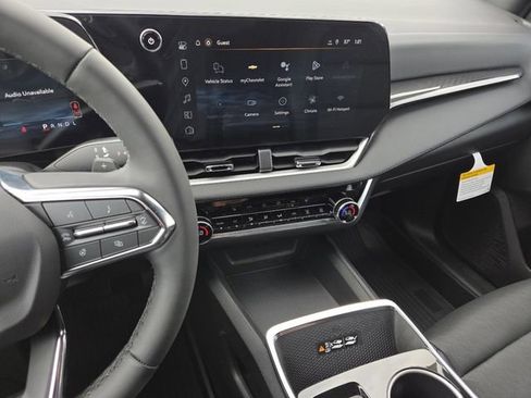 New 2026 Chevrolet Equinox LT w/ Convenience Package II FWD image 36