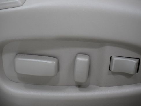 Used 2015 Cadillac SRX Luxury w/ Driver Awareness Package image 13