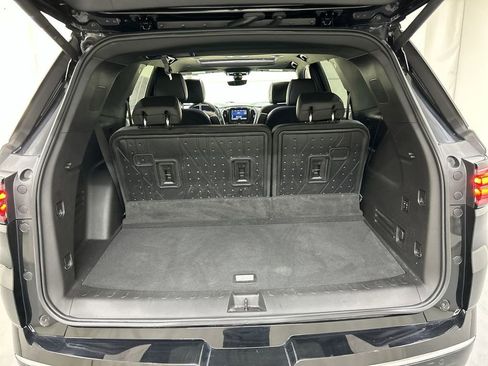 Used 2023 Chevrolet Traverse High Country w/ LPO, Floor Liner Package AWD/4WD image 23