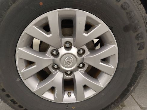 Used 2018 Toyota Tacoma SR RWD image 31