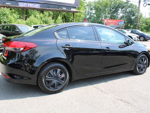 Used 2017 Kia Forte LX FWD image 7