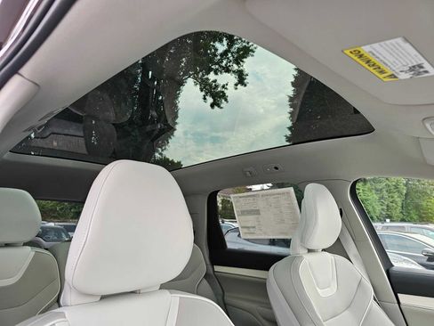 New 2025 Volvo EX90 Ultra w/ Protection Package Premier image 11