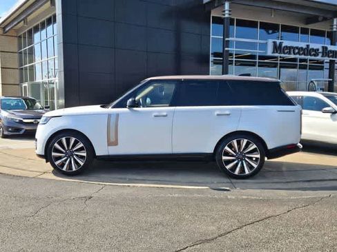 Used 2026 Land Rover Range Rover SV image 5