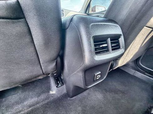 Used 2021 Chevrolet Equinox LS FWD image 20