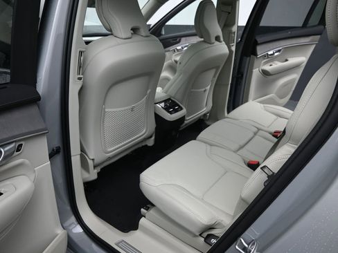 New 2026 Volvo XC90 B6 Ultra w/ Protection Package AWD/4WD image 28