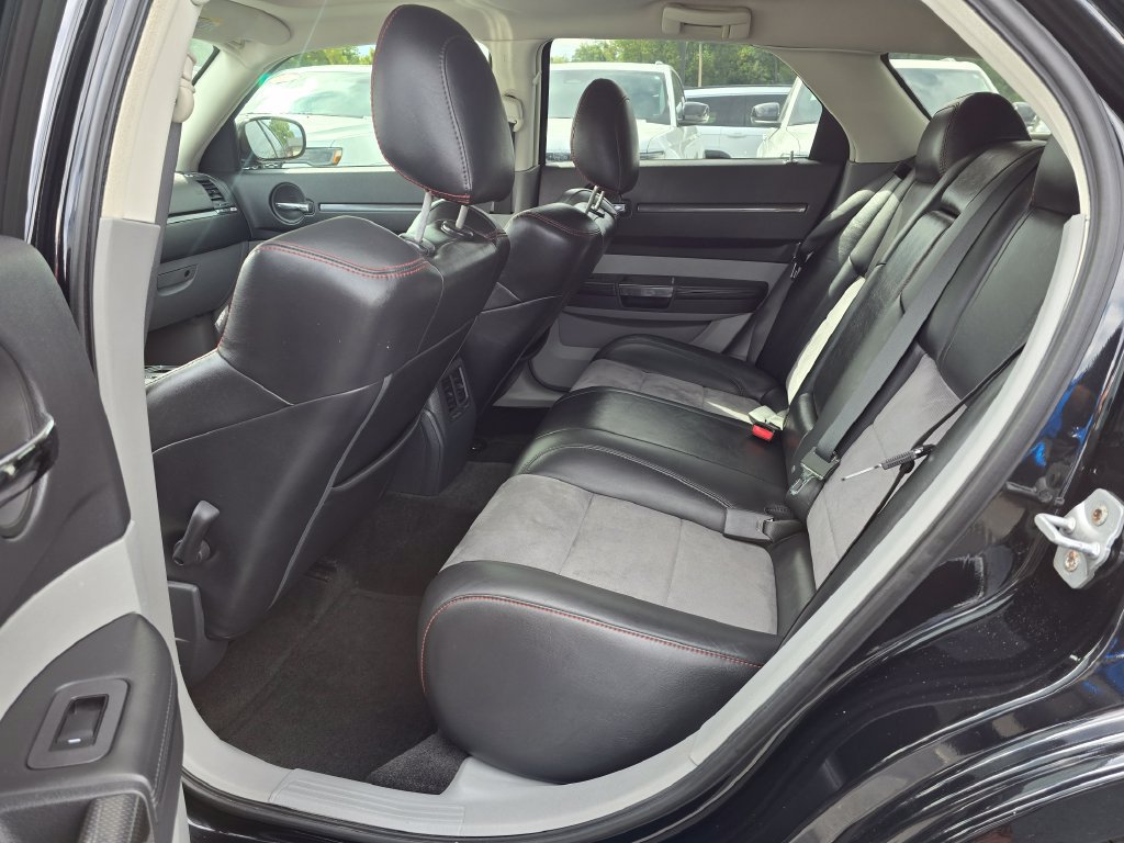 Used 2008 Dodge Magnum SRT8 w/ SRT Option Group III RWD image 11