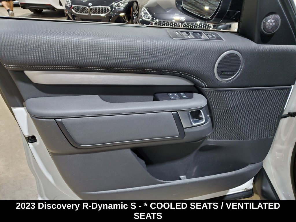 Used 2023 Land Rover Discovery S R-Dynamic AWD/4WD image 8