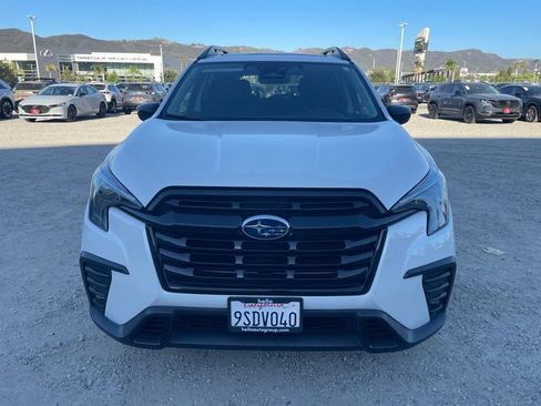 Used 2025 Subaru Ascent Onyx Edition w/ Onyx Package AWD/4WD image 3
