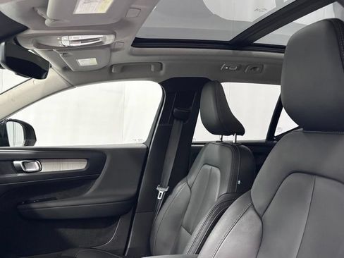 Certified 2026 Volvo XC40 B5 Plus AWD/4WD image 12