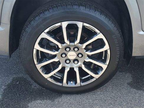 Used 2021 GMC Acadia Denali w/ Denali Ultimate Package image 7