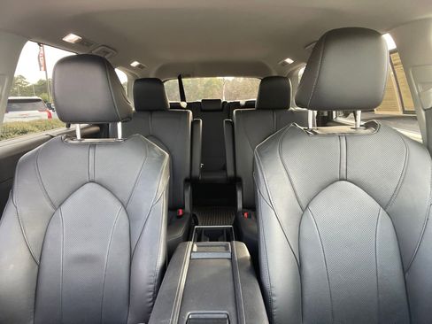 Used 2024 Toyota Grand Highlander XLE image 32