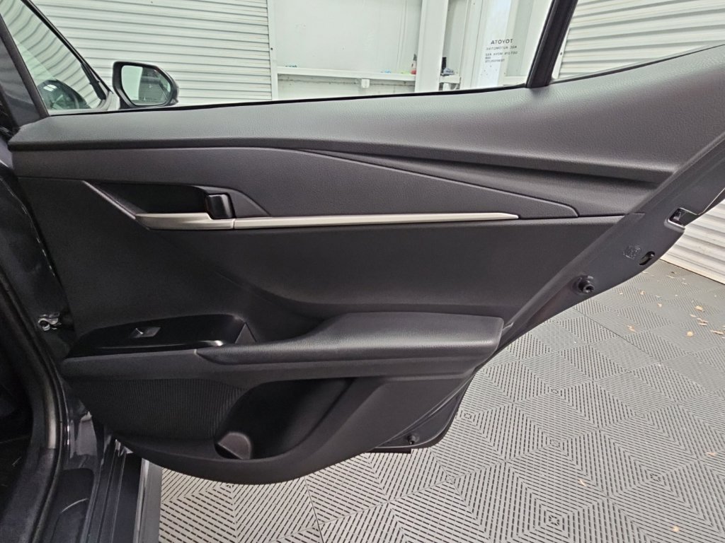 Used 2025 Toyota Camry SE FWD image 37