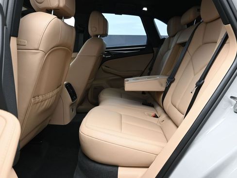New 2026 Porsche Macan S image 17