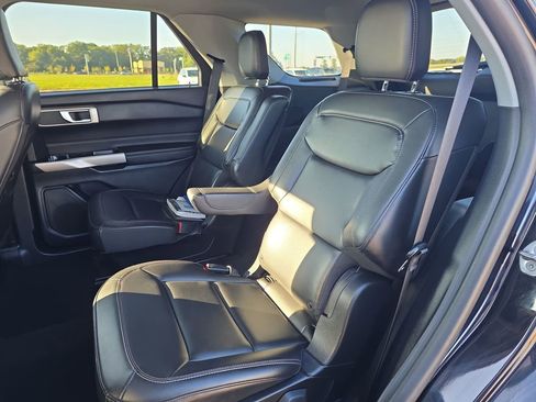 Used 2023 Ford Explorer XLT w/ Equipment Group 202A image 33