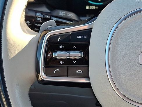 Used 2023 Kia Sorento SX Prestige image 23