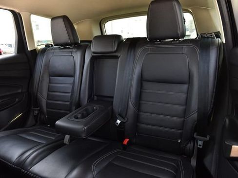Used 2018 Ford Escape SEL w/ Ford Safe & Smart Package FWD image 21