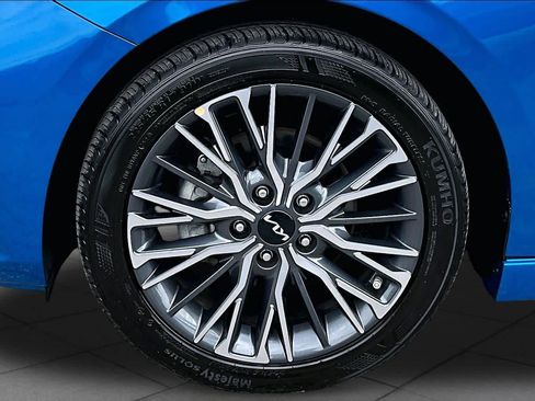 Used 2023 Kia Forte GT-Line w/ GT-Line Premium Package FWD image 10
