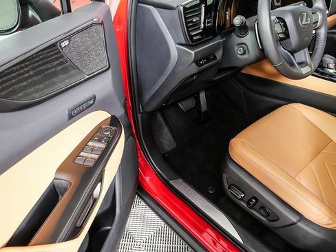 Used 2024 Lexus NX 350 AWD w/ Vision Package image 10