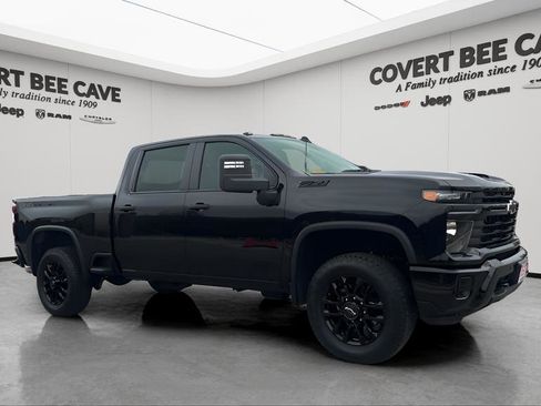 Used 2025 Chevrolet Silverado 2500 Custom w/ Custom Value Package image 1
