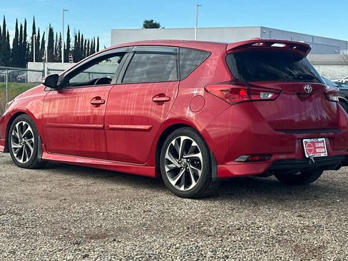 Used 2018 Toyota Corolla iM image 7