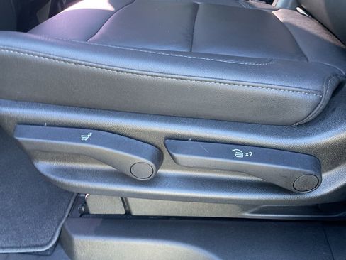 Used 2021 Chevrolet Tahoe Z71 w/ Z71 Off-Road Package image 49